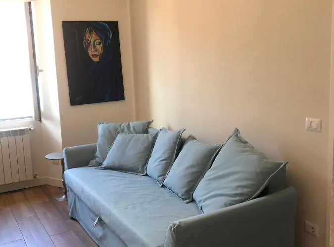 Daire Vivi Cernobbio, La Sua Arte, La Sua Magia Cernobbio
