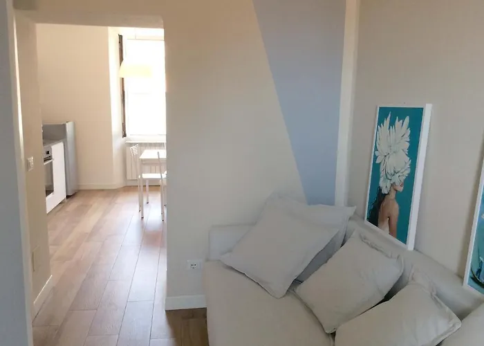Daire Vivi Cernobbio, La Sua Arte, La Sua Magia Cernobbio
