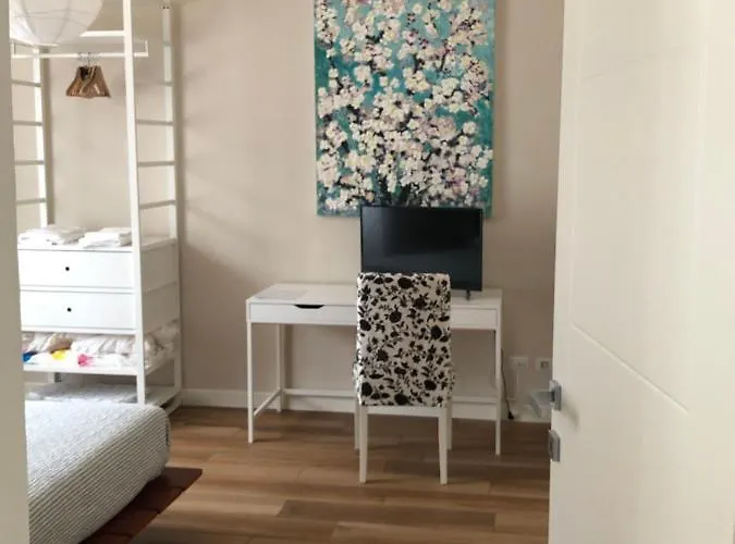 Daire Vivi Cernobbio, La Sua Arte, La Sua Magia Cernobbio